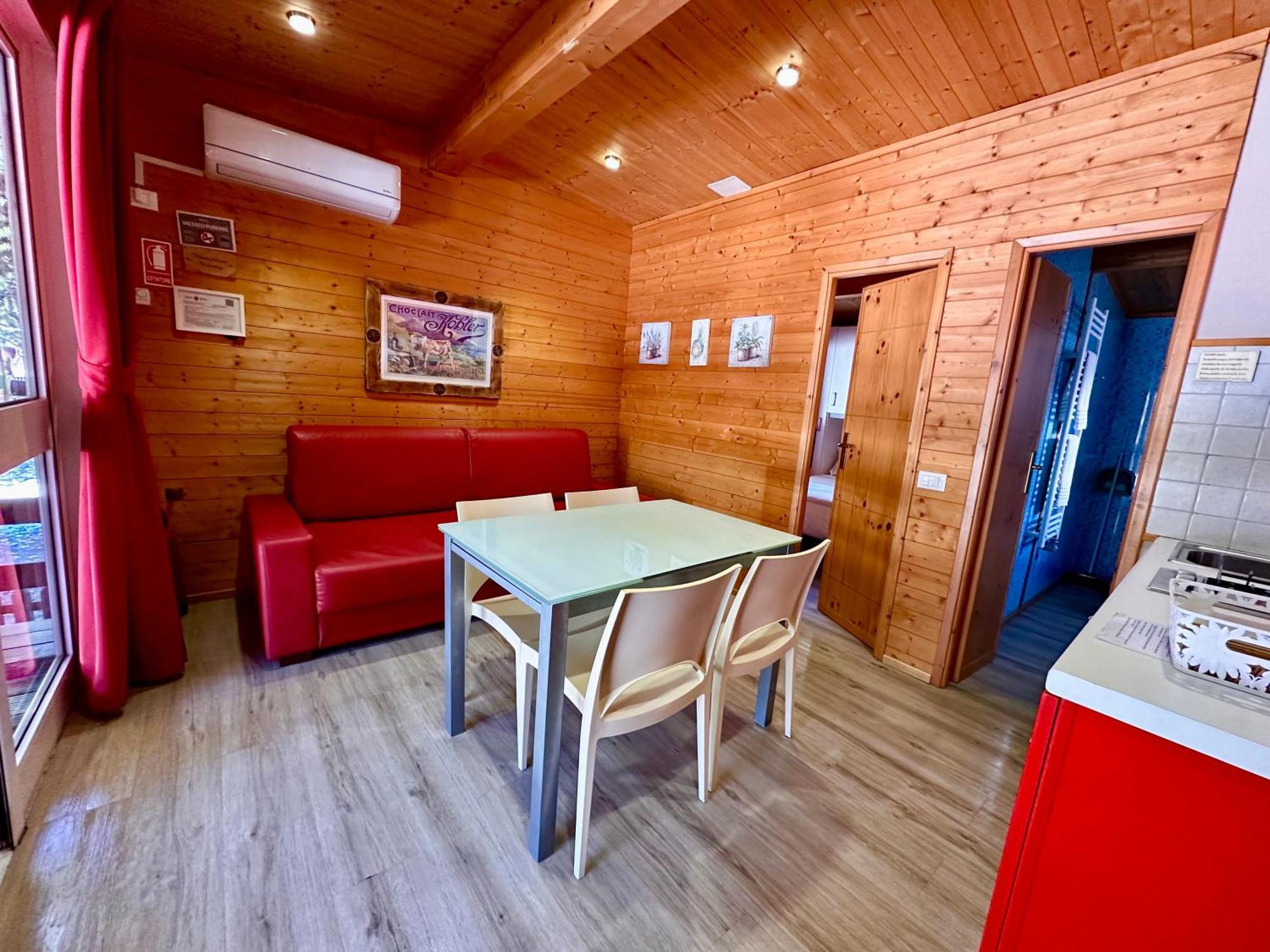 Bijoux Des Alpes - Mont Blanc Village La Salle Room photo